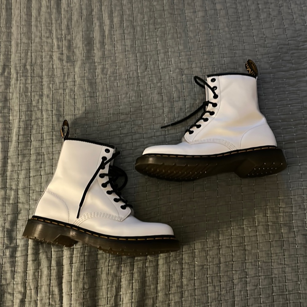 Doc Martens 1460 Women’s Smooth White Leather Lace Up Boots